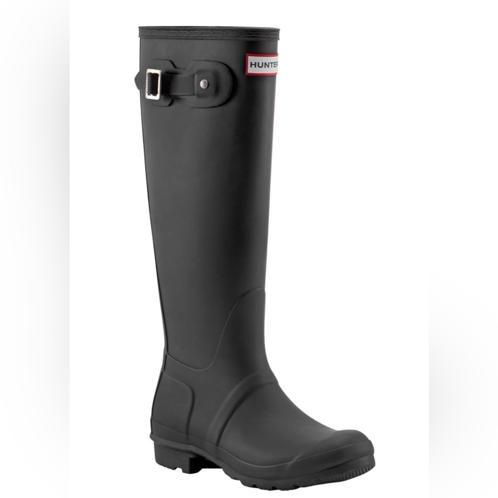 Hunter Women’s original tall black rain boots-size 8